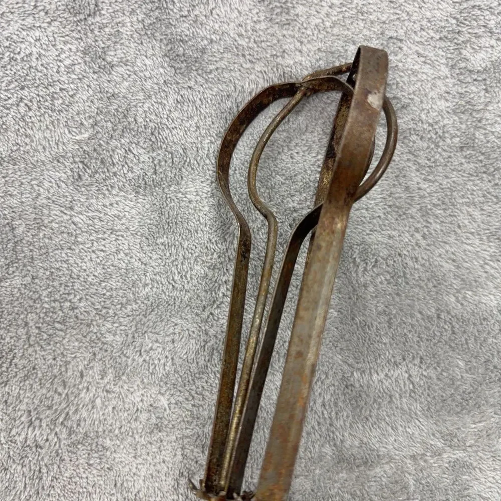 Vintage A & J Red Handle Egg Beater Hand Mixer Made in America Steel Works 1923